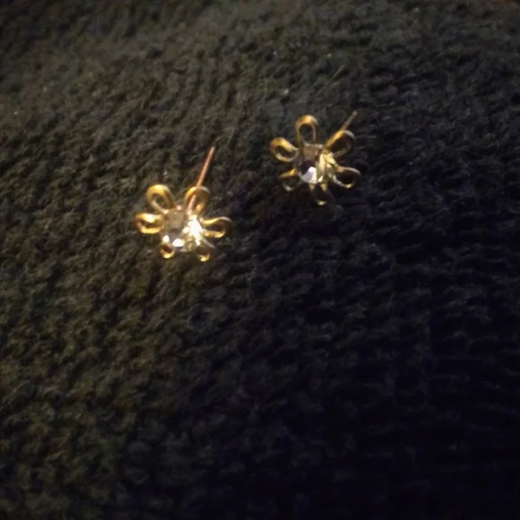 Gold (tone) & Rhinestone Stud Earrings - Picture 3 of 6